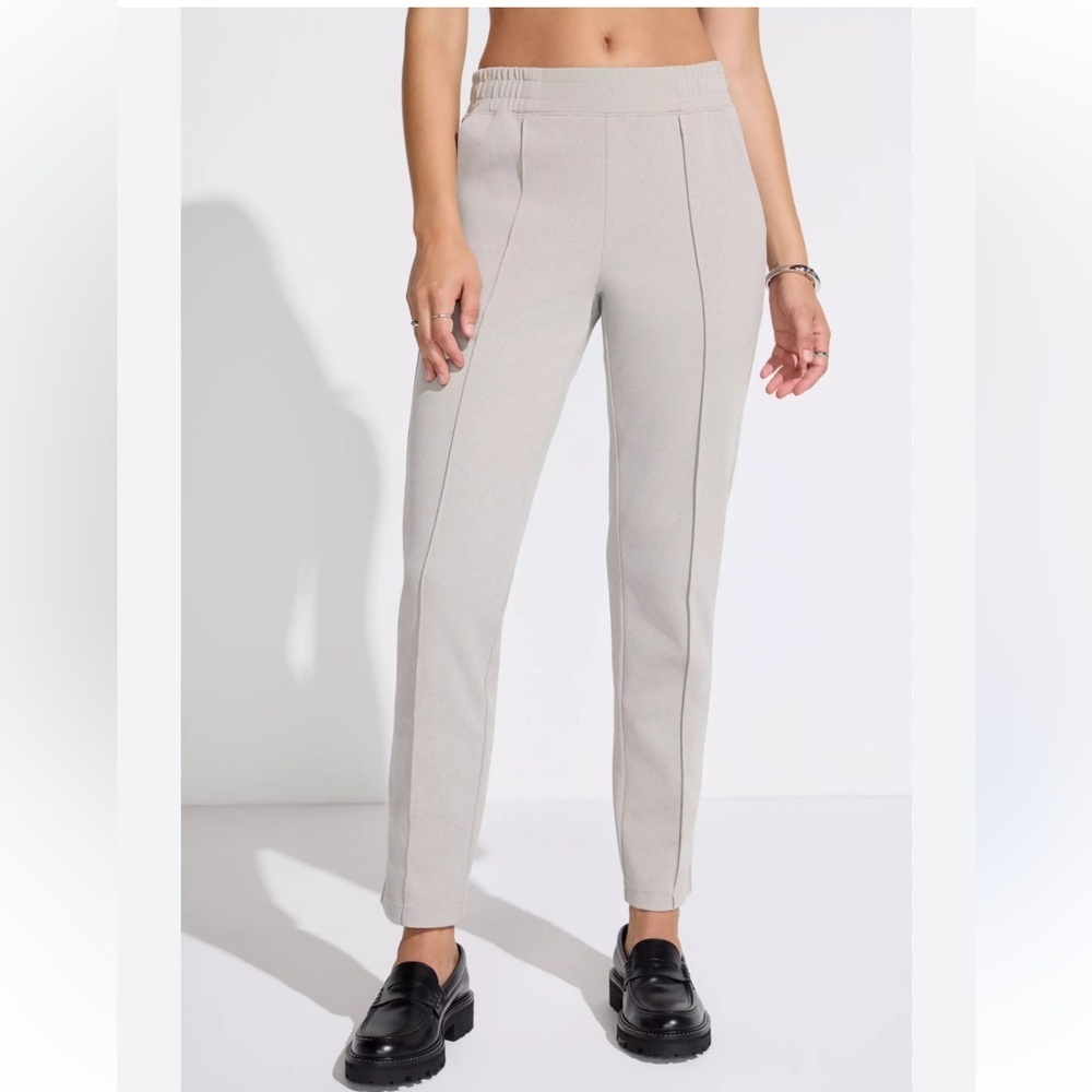 Mondetta Pintucks Straight Leg Pants